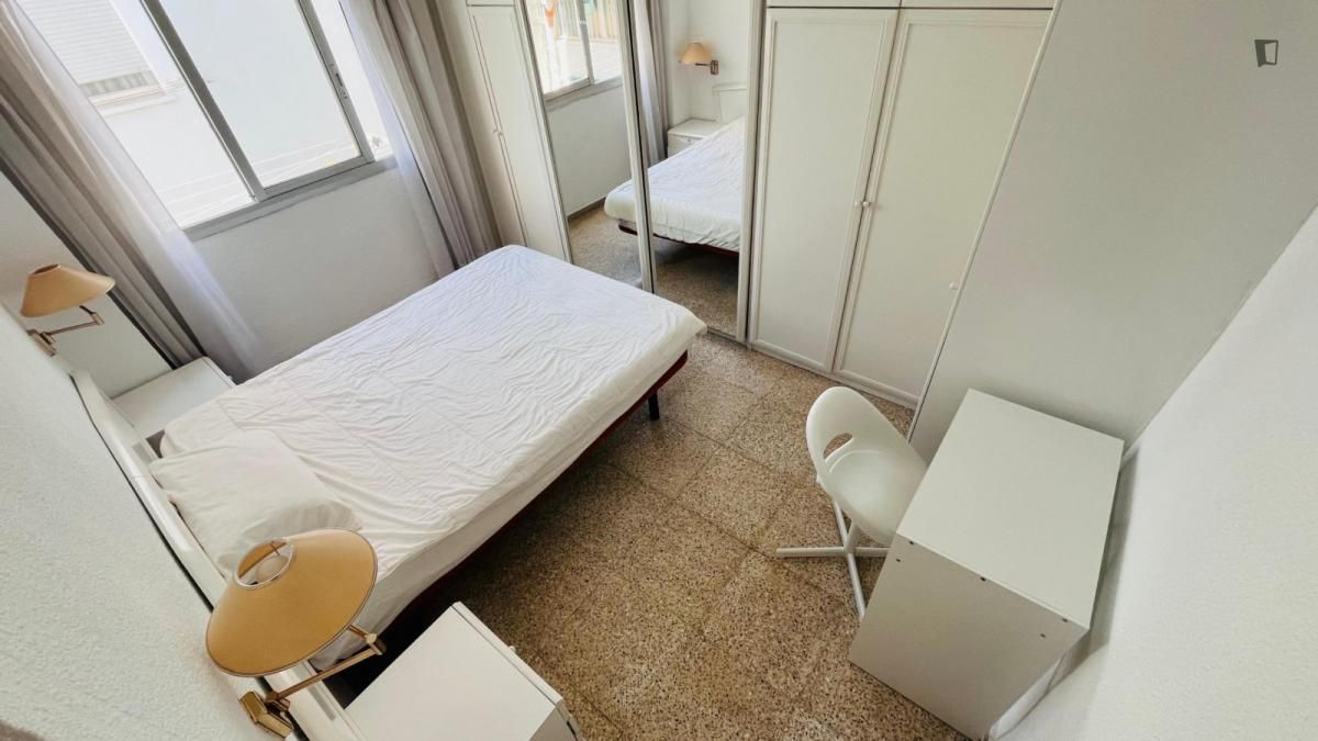 Dormitori de Apartament per a compartir en Alicante / Alacant amb Aire condicionat, Calefacció i Moblat
