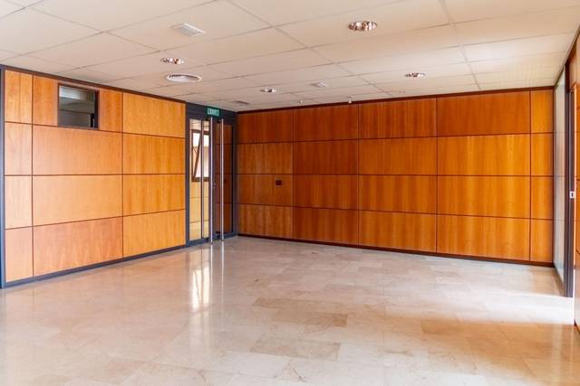 Oficina en Alquiler en El Mercat