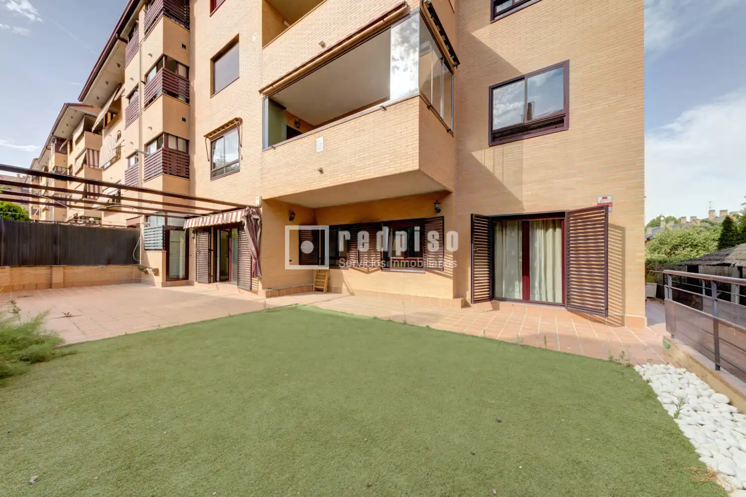 Vista exterior de Piso en venta en Boadilla del Monte con Aire acondicionado, Calefacción y Terraza