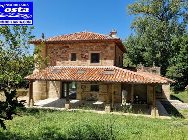 Chalet con balcón en venta en Barrio el Cagigal