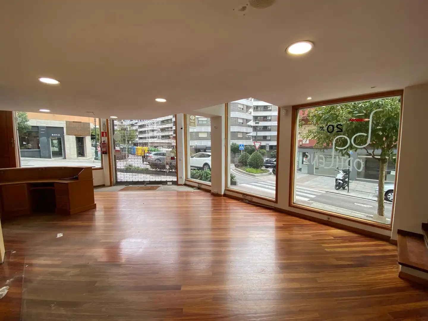 Commercial properties for rent in Vigo   with Air Conditioner, Parquet flooring and Alarm