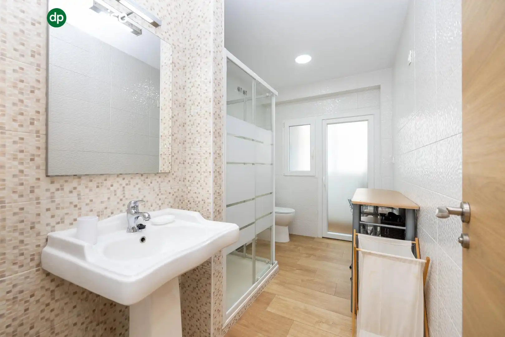 Baño de Piso en venta en Granada con Aire acondicionado, Calefacción y Terraza