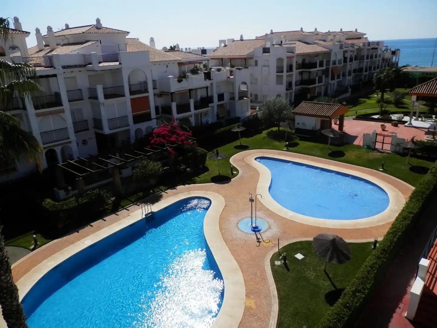 Außenansicht von Wohnungen zur Miete in Torrox mit Klimaanlage, Heizung und Terrasse