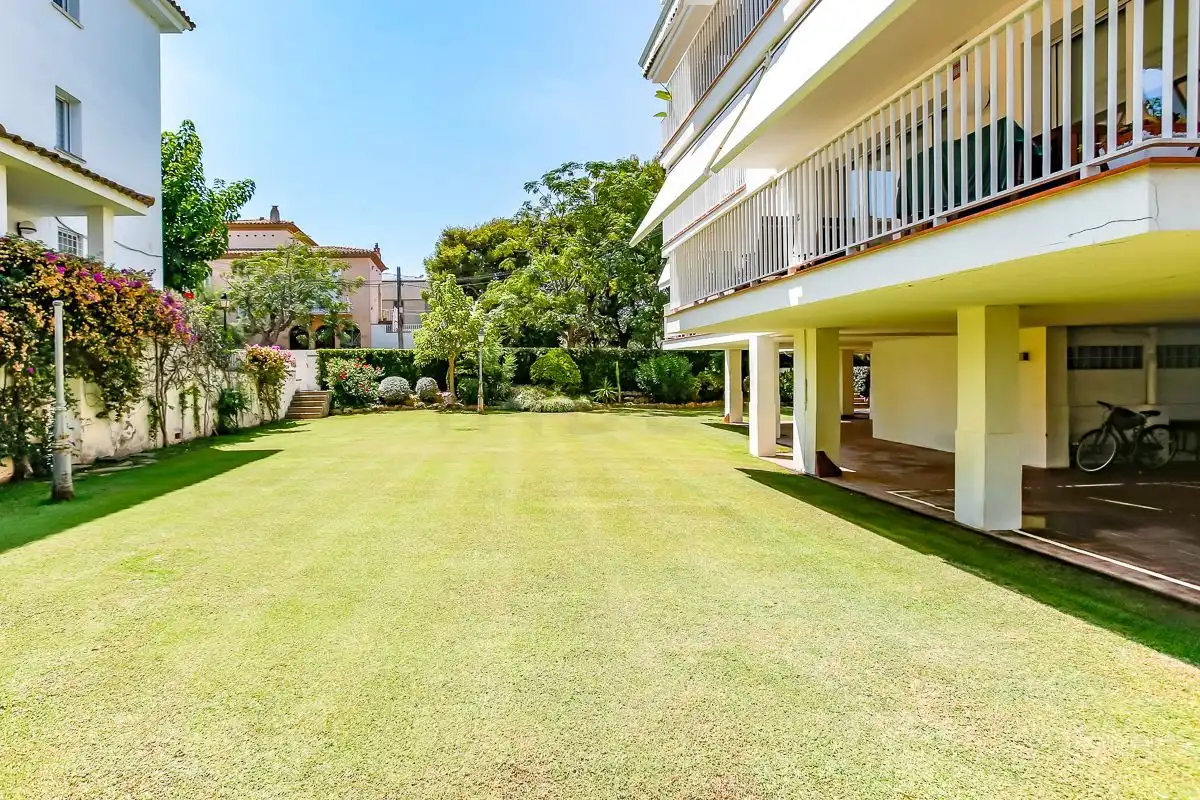 Jardín de Apartamento en venta en Sitges con Aire acondicionado