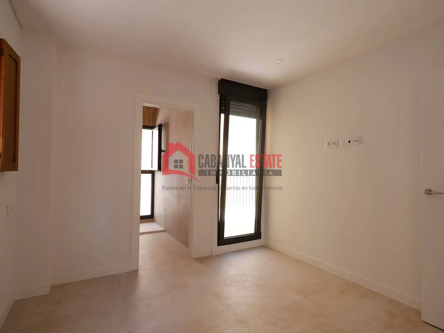 Habitación de Ático en venta en Valencia con Aire acondicionado, Trastero y Balcón