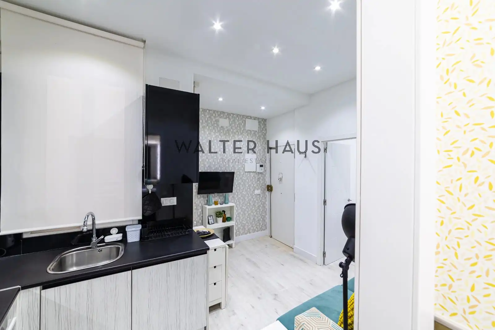 Kitchen of Flat for sale in Madrid  with Air Conditioner, Furnished and Oven