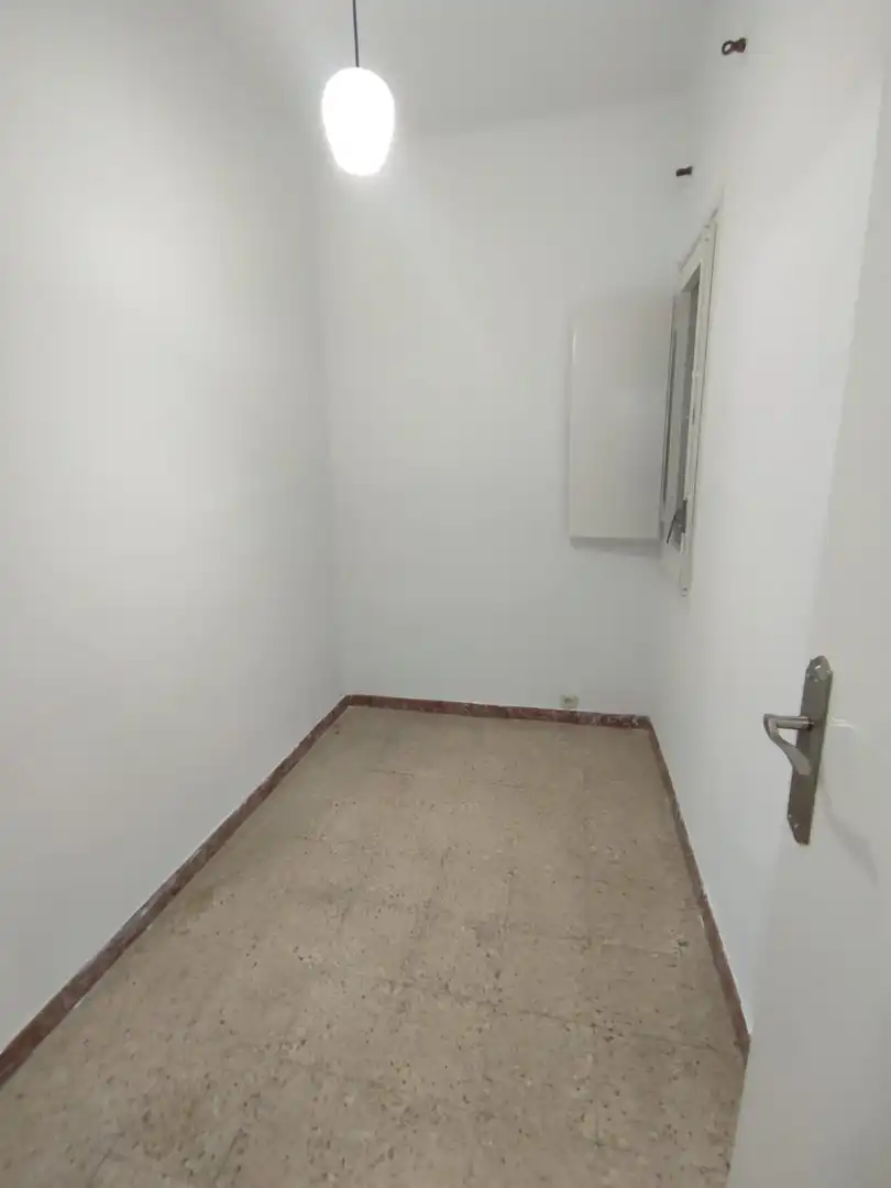 Habitación de Piso en venta en L'Hospitalet de Llobregat con Balcón