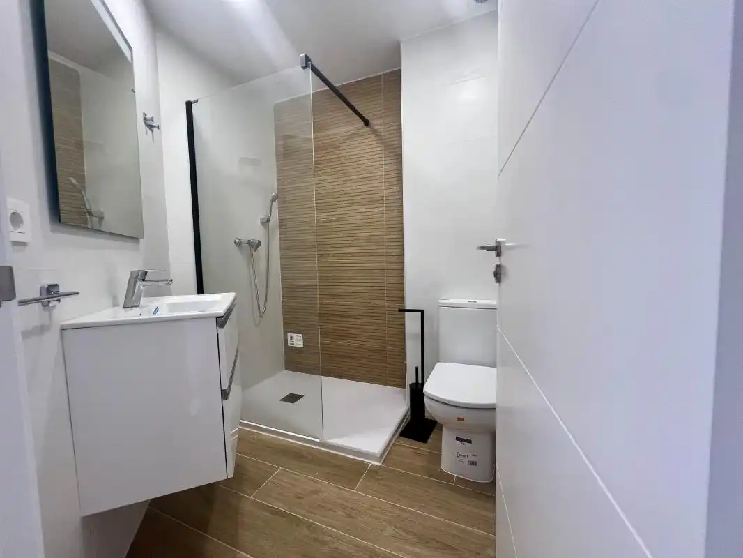 Bathroom of Detached homes for rent in L'Eliana  with Air Conditioner, Heating and Terrace