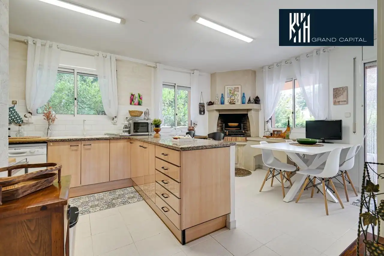 Casa con piscina in vendita a Carrer Carrer Montserrat, imagen 22