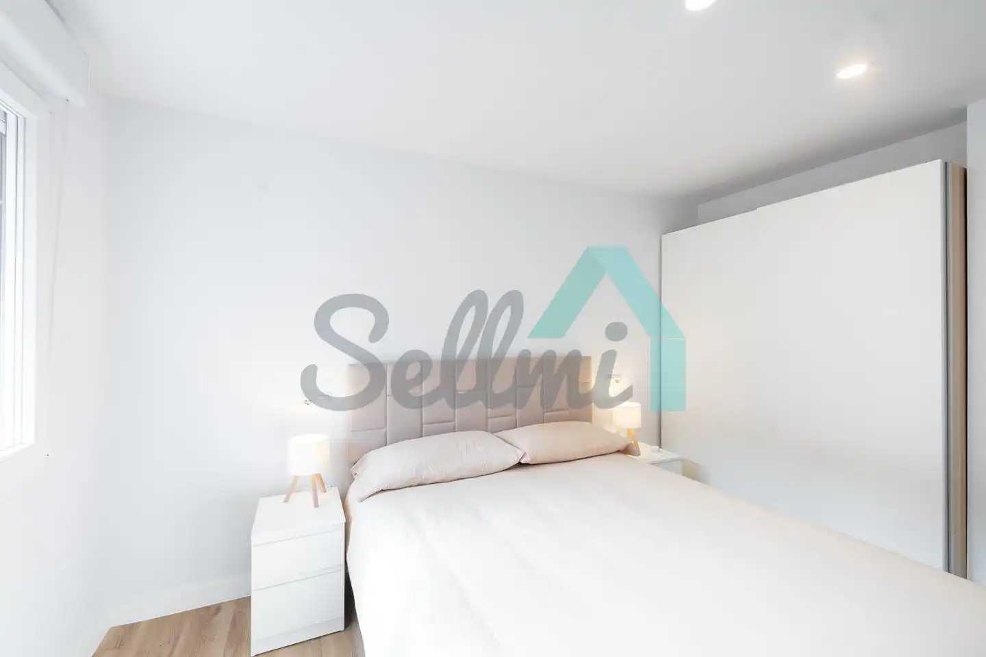 Habitación de Piso de alquiler en Gijón  con Calefacción, Amueblado y Internet