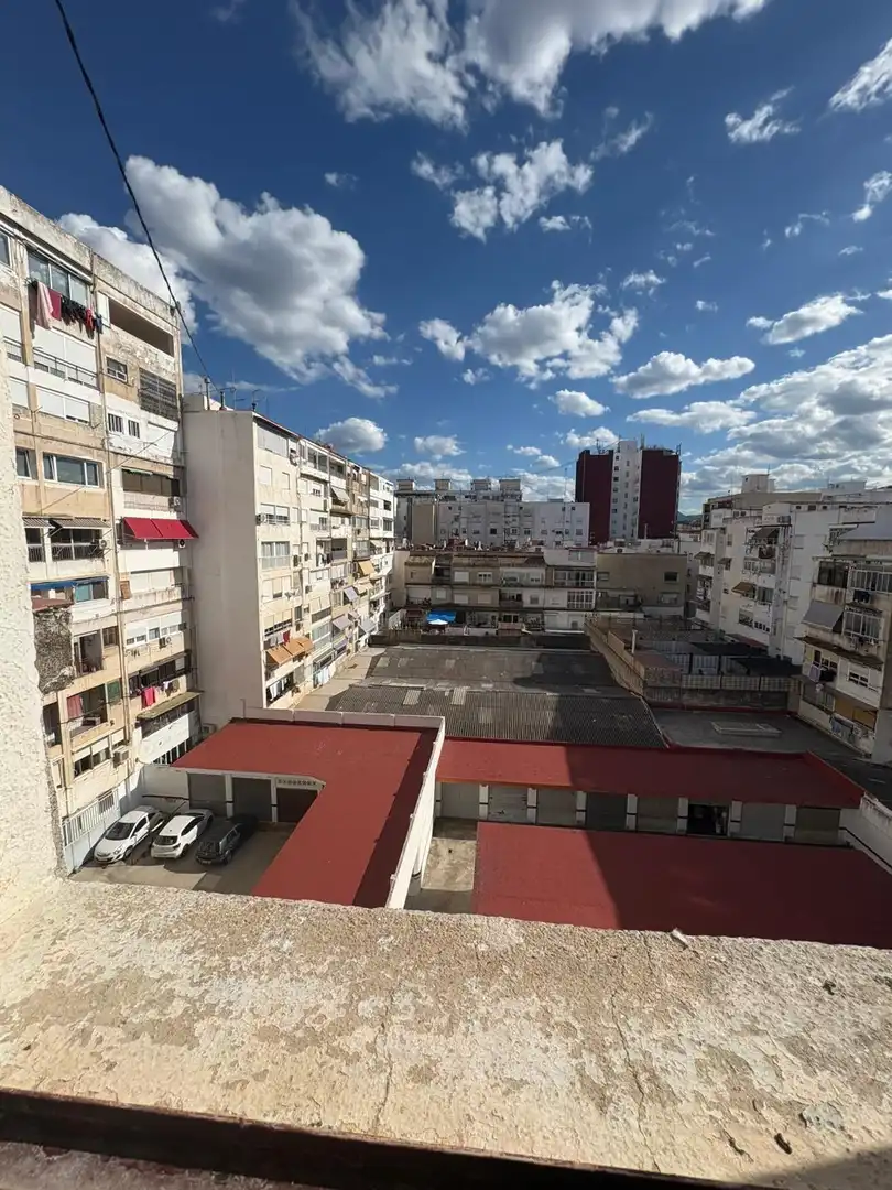 Vista exterior de Pis en venda en Gandia amb Balcó