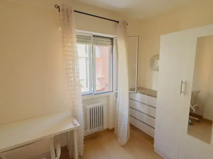 Schlafzimmer von Wohnung zur Miete in Alcalá de Henares
