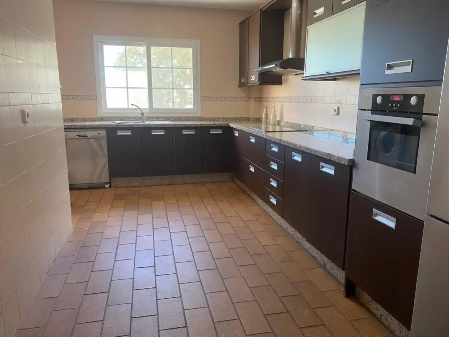 Kitchen of Flat for rent in Sotogrande  with Air Conditioner, Private garden and Storage room