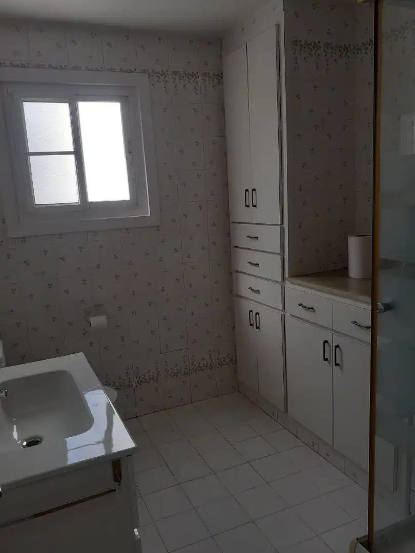 Baño de Piso de alquiler en Castellón de la Plana / Castelló de la Plana con Terraza y Amueblado
