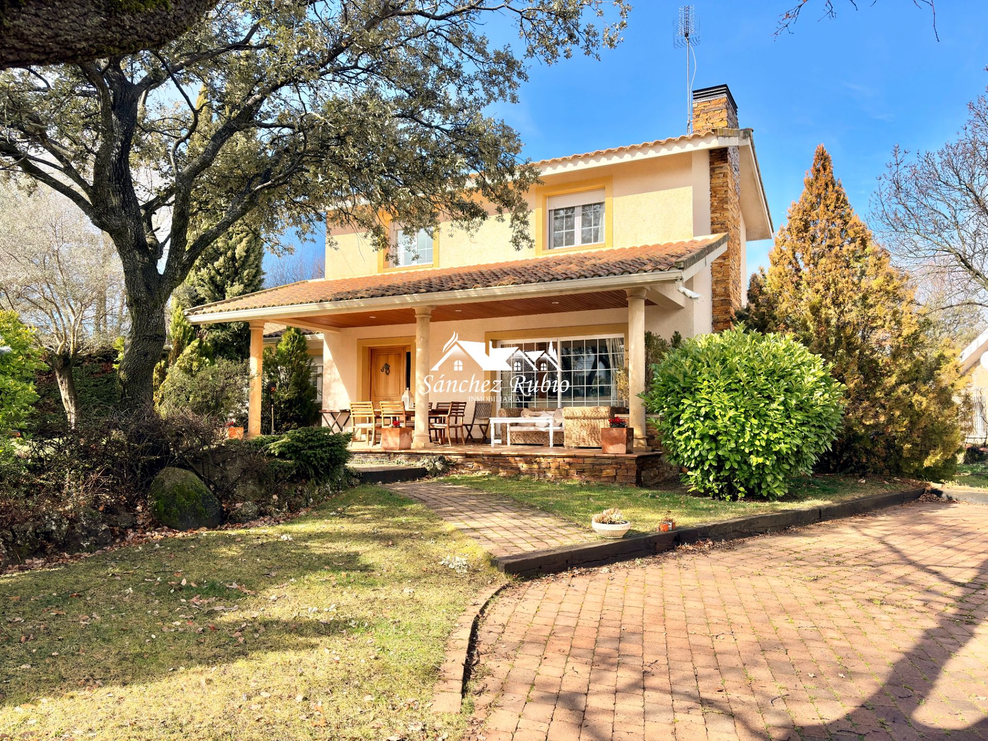 Vista exterior de Casa o chalet en venta en Galapagar con Calefacción, Jardín privado y Terraza