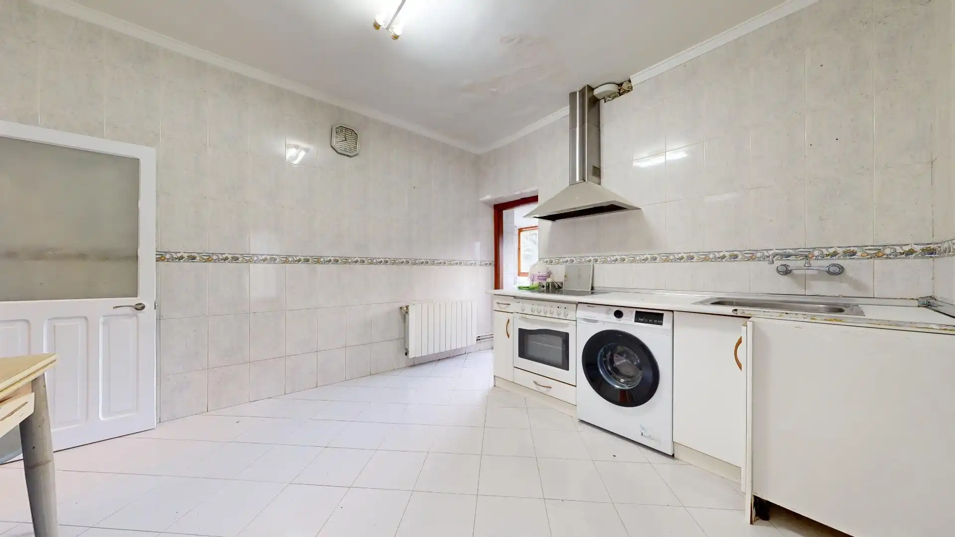 Kitchen of Houses for sale in Abanto y Ciérvana-Abanto Zierbena  with Heating