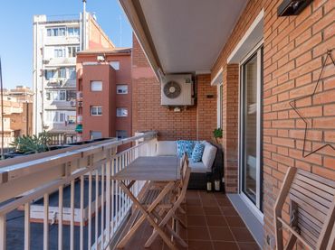 Piso con balcón en venta en TRAVESSERA LES CORTS