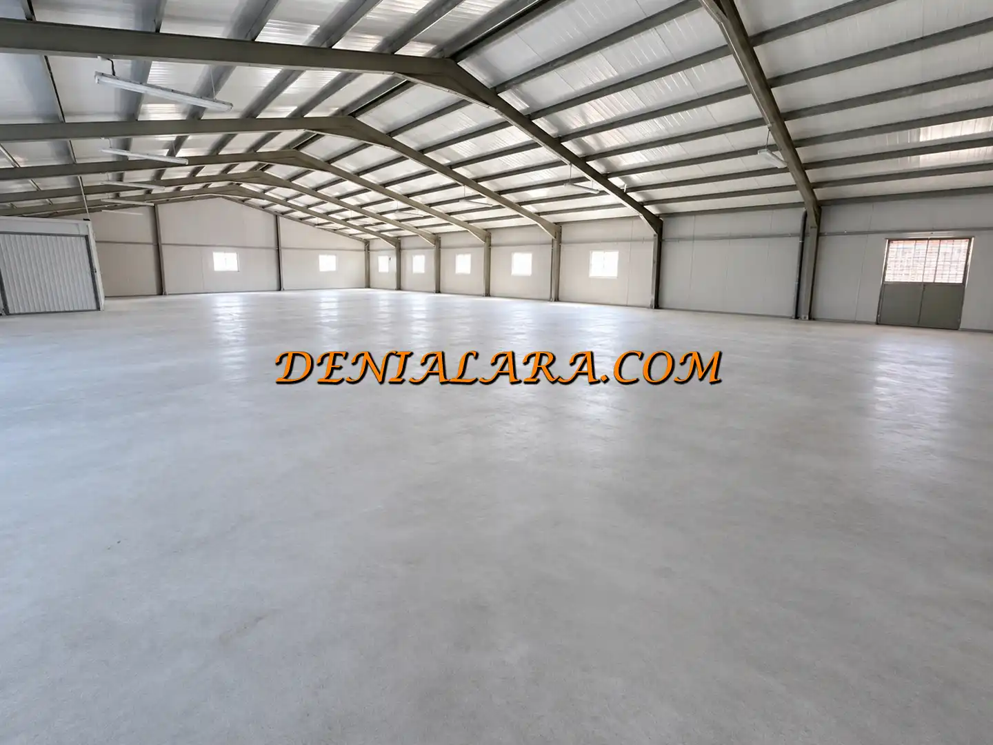 Nave industrielle avec ascenseur à vendre à El Verger