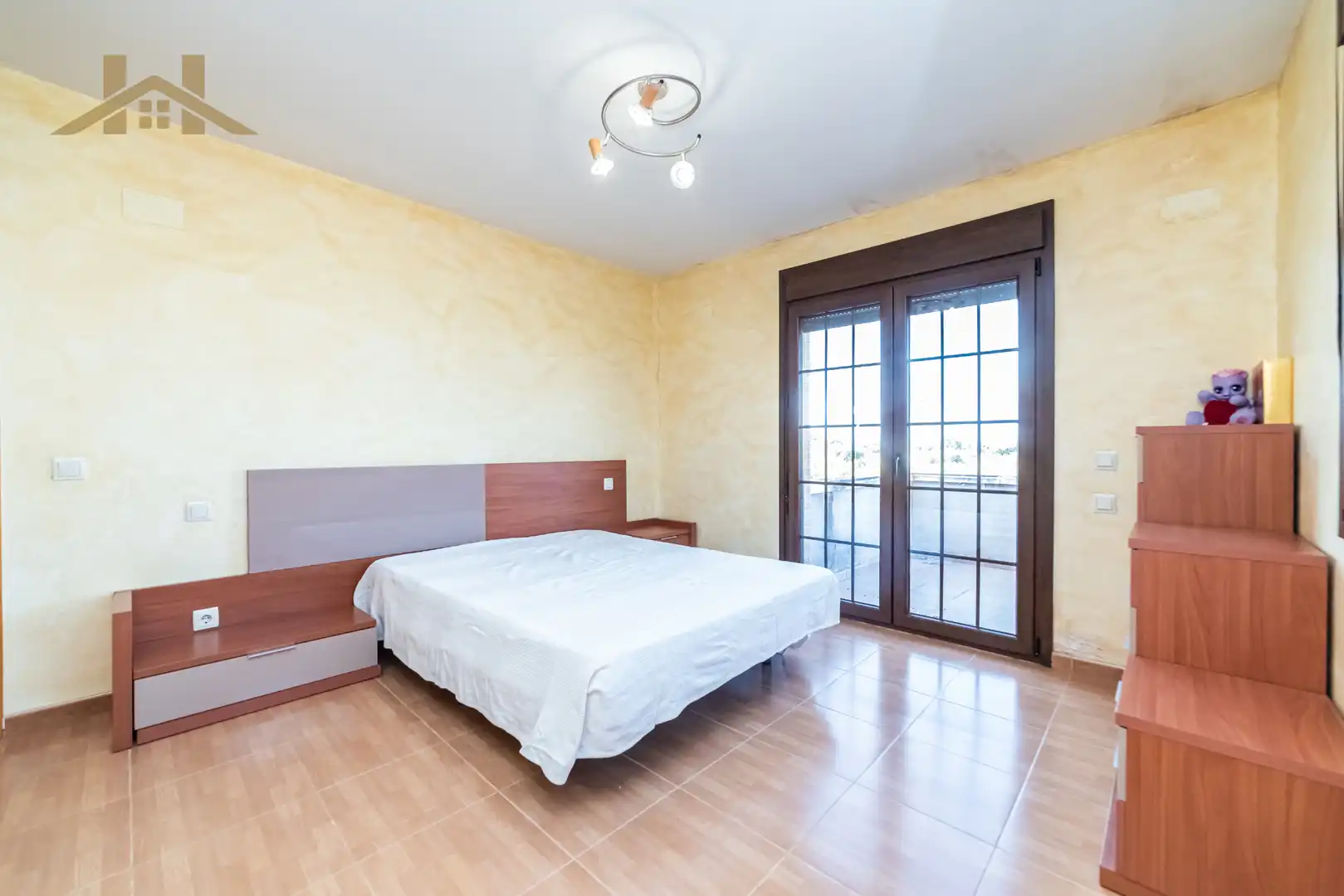 Dormitori de Casa o xalet en venda en El Álamo amb Aire condicionat, Jardí privat i Piscina