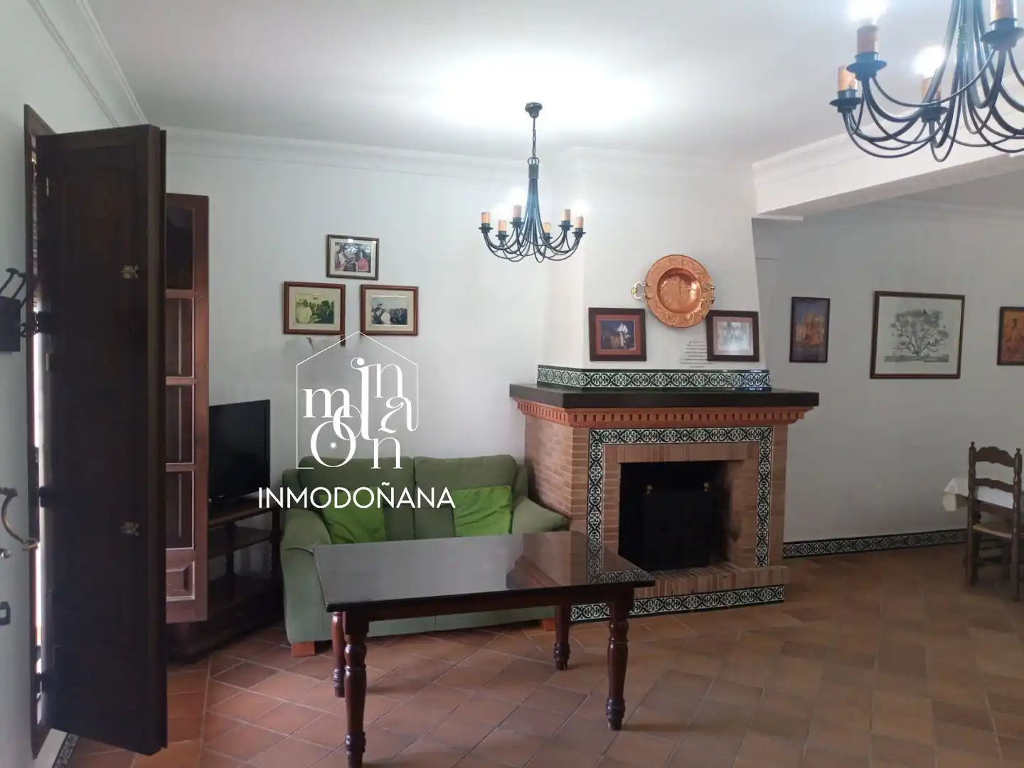 Sala de estar de Casa adosada en venta en Almonte con Terraza y Amueblado