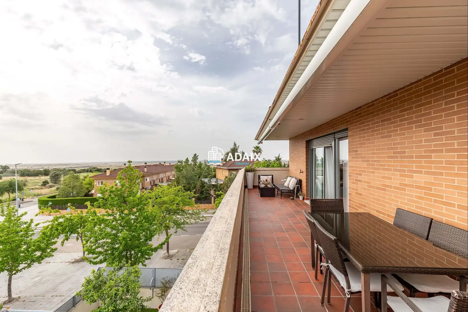 Terrasse von Dachboden zum Verkauf in Cáceres mit Klimaanlage, Heizung und Terrasse
