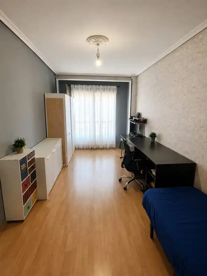 Bedroom of Flat for sale in  Logroño  with Balcony