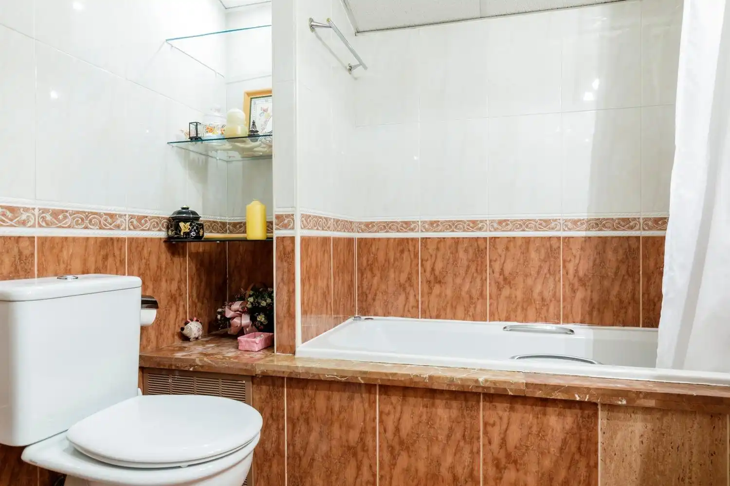 Bathroom of Detached homes for sale in Zaragoza  with Heating, Private garden and Terrace