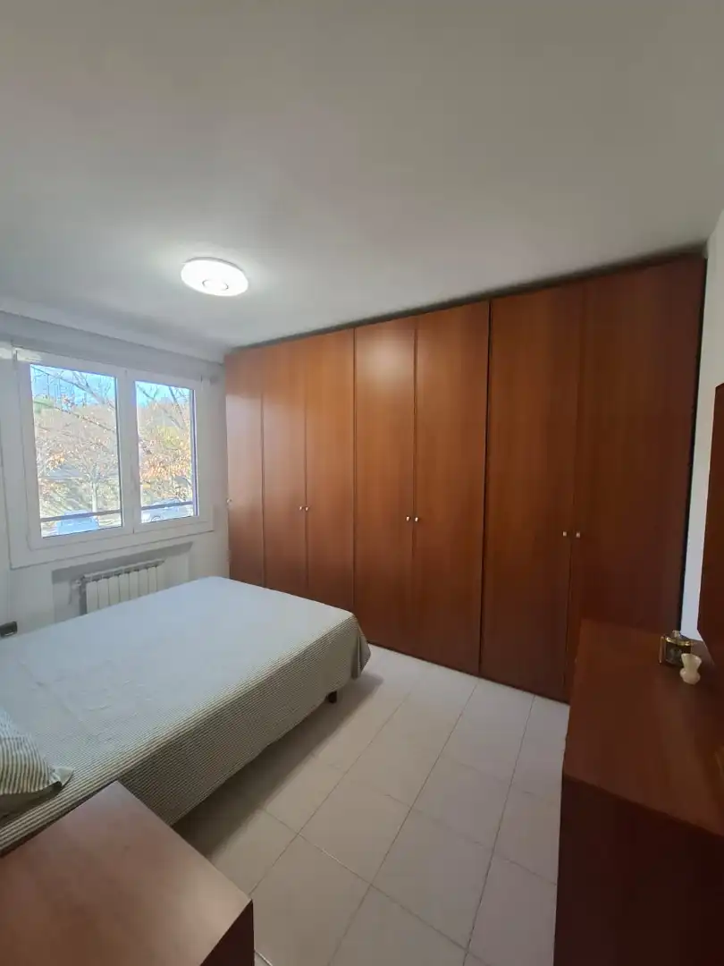 Habitación de Casa adosada en venta en Sabadell con Aire acondicionado, Calefacción y Terraza