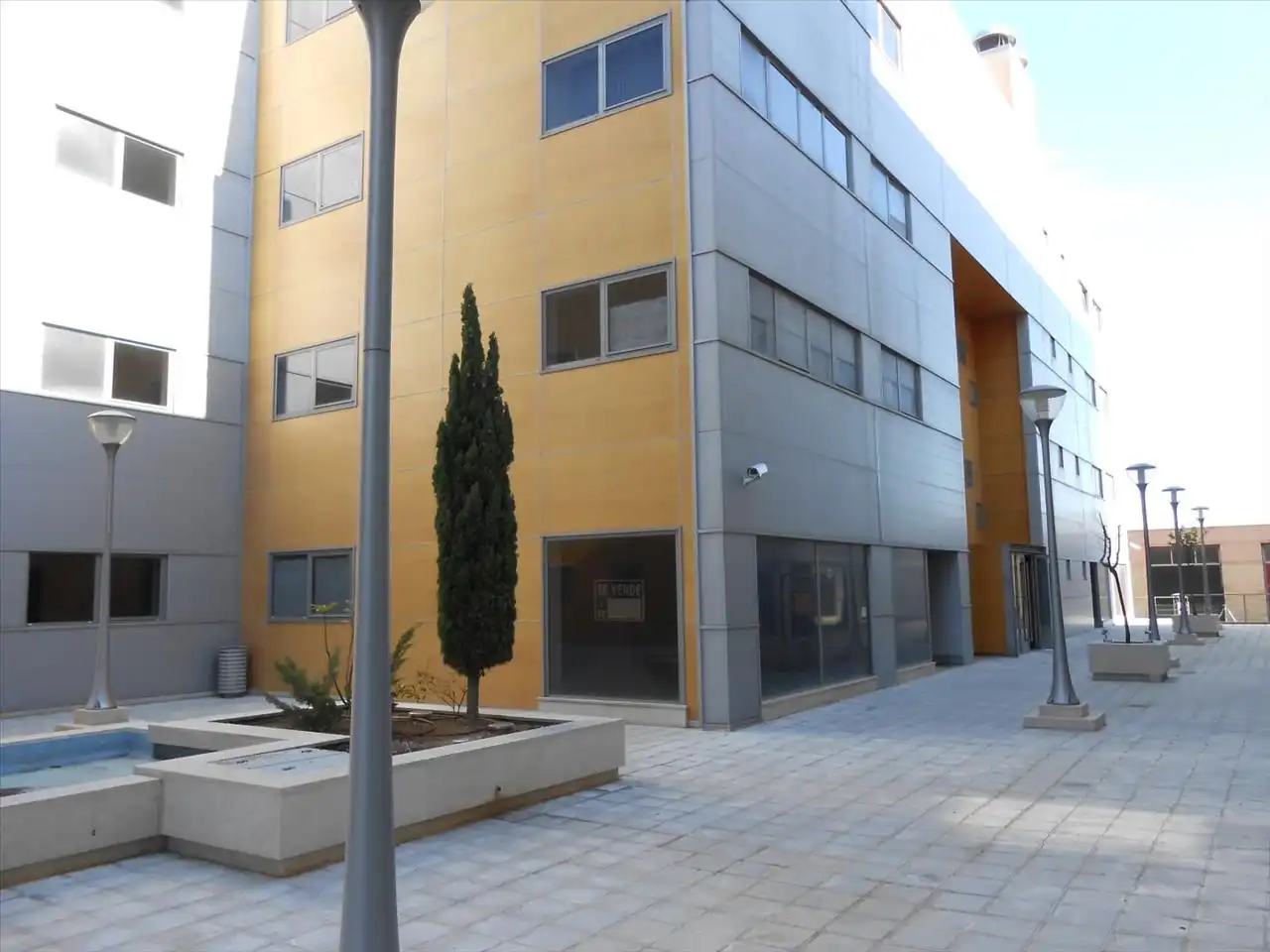 Vista exterior de Garaje de alquiler en Guadalajara con Alarma