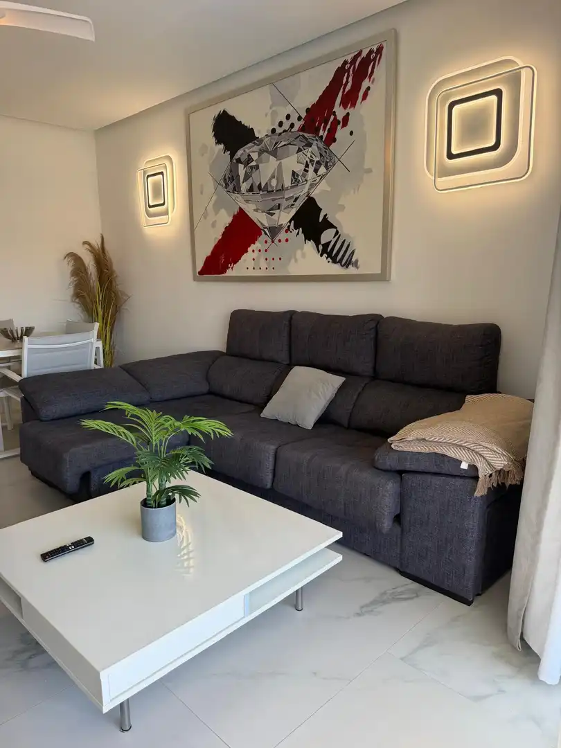 Sala de estar de Apartamento de alquiler en Marbella con Aire acondicionado, Terraza y Piscina