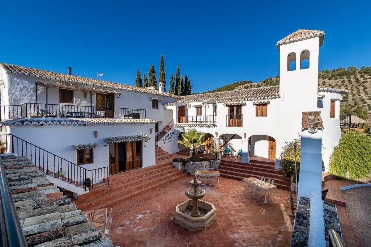 Vista exterior de Casa o chalet en venta en Alcaudete con Aire acondicionado, Calefacción y Jardín privado