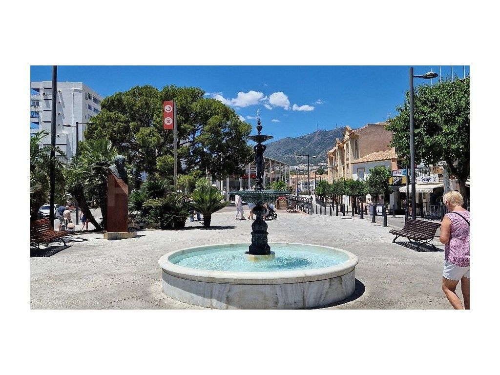 Pis en venda a Arroyo de la Miel