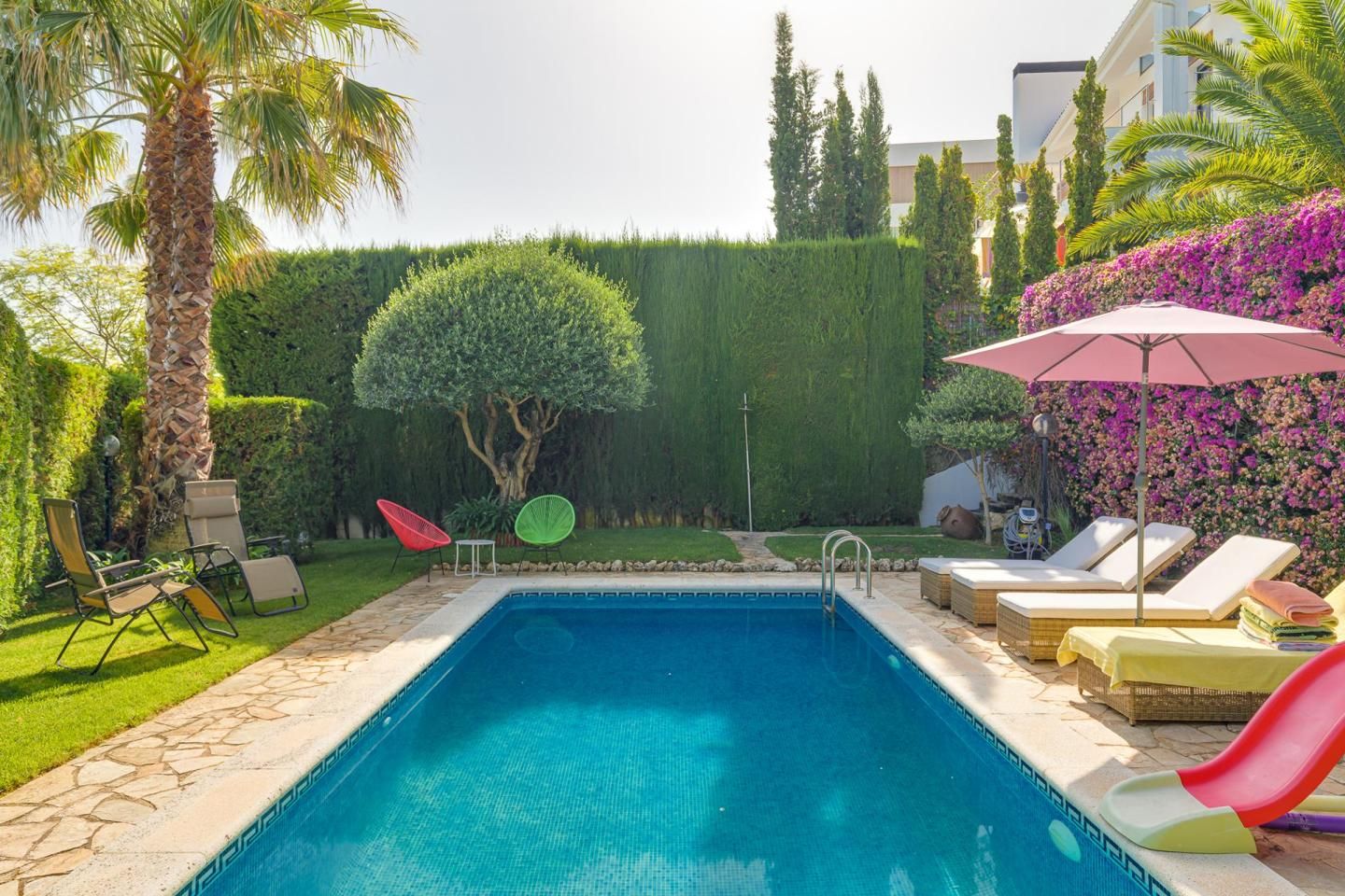 Piscina de Casa o xalet en venda en Sant Pol de Mar amb Aire condicionat, Calefacció i Jardí privat