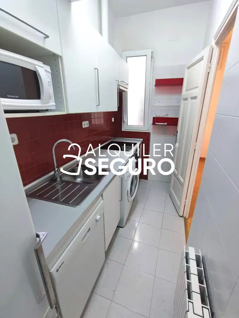 Cocina de Piso de alquiler en Madrid con Aire acondicionado y Calefacción