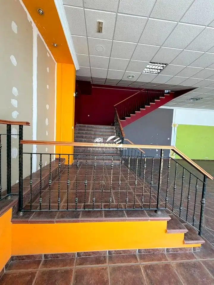 Industrial building to rent in Carretera Córdoba Málaga