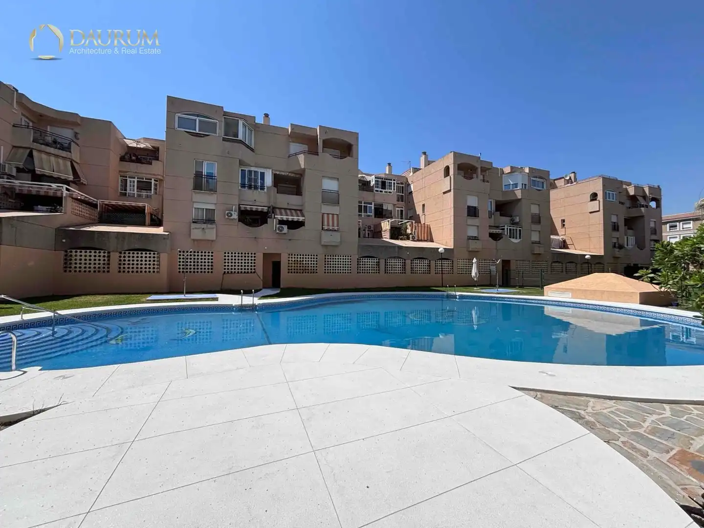 Schwimmbecken von Dachboden zum Verkauf in Málaga mit Klimaanlage, Terrasse und Abstellraum