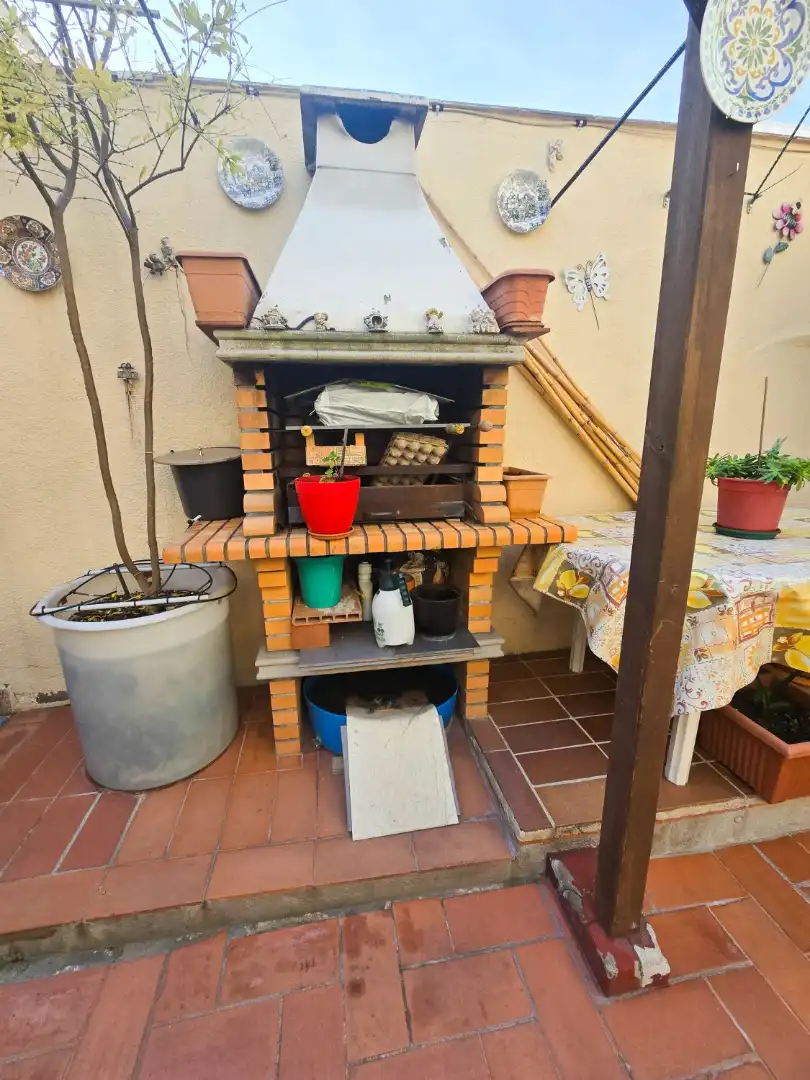 Casa adosada en venta en Ripollet con Calefacción, Trastero y Horno