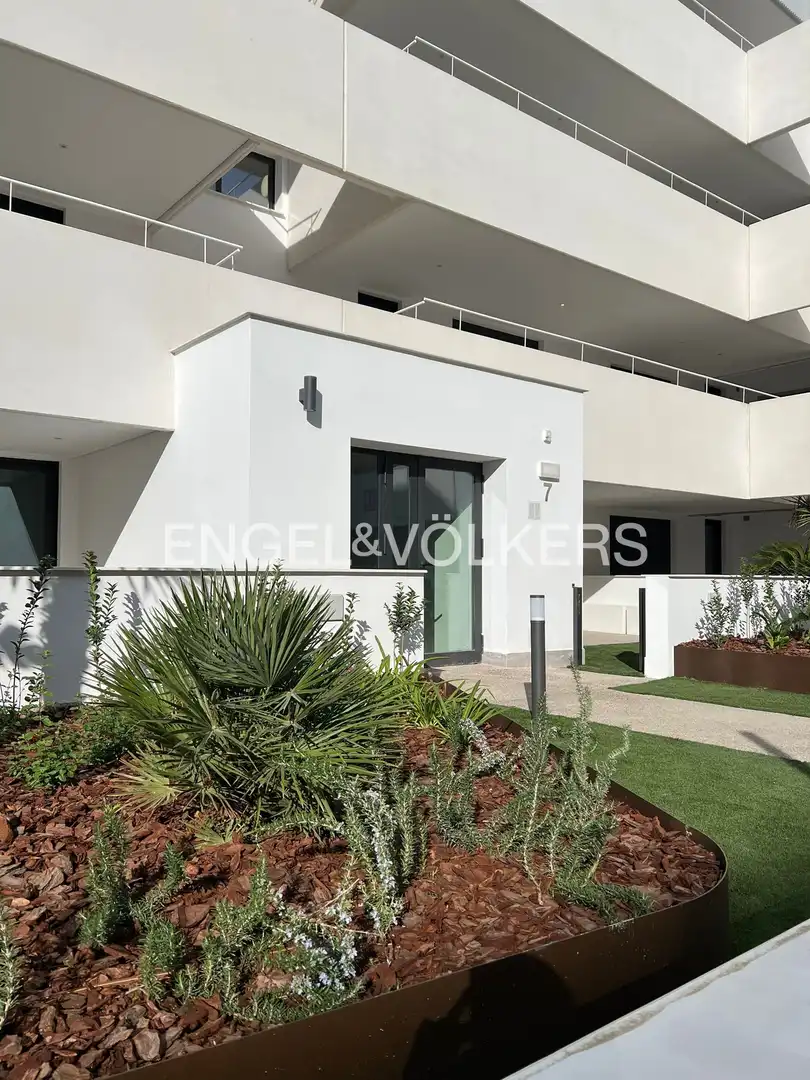 Vista exterior de Pis de lloguer en Sevilla amb Aire condicionat, Calefacció i Jardí privat