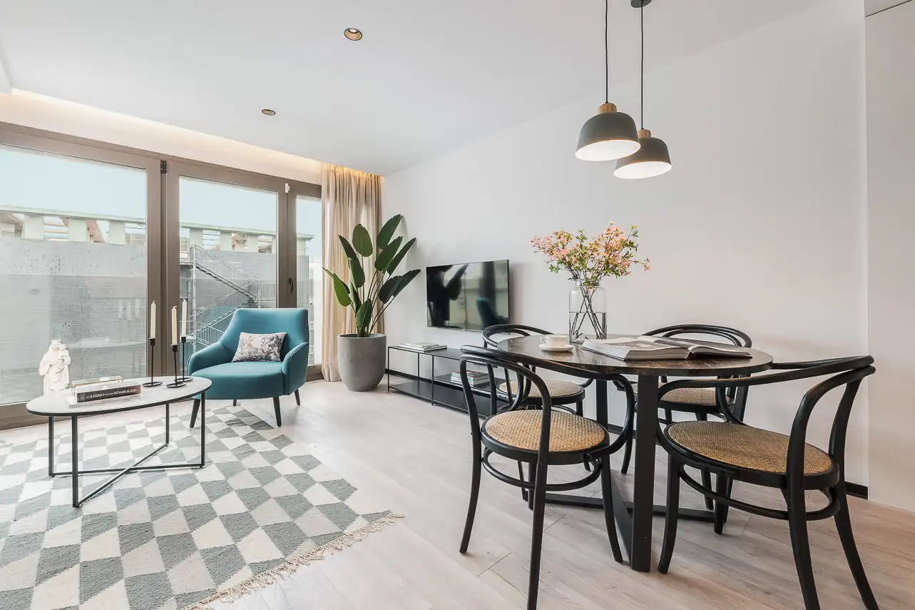 Sala de estar de Apartamento de alquiler en Barcelona con Aire acondicionado, Calefacción y Amueblado