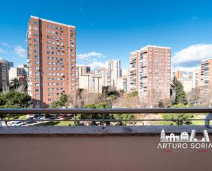 Exterior view of Attic for sale in  Madrid Capital  with Air Conditioner, Heating and Terrace