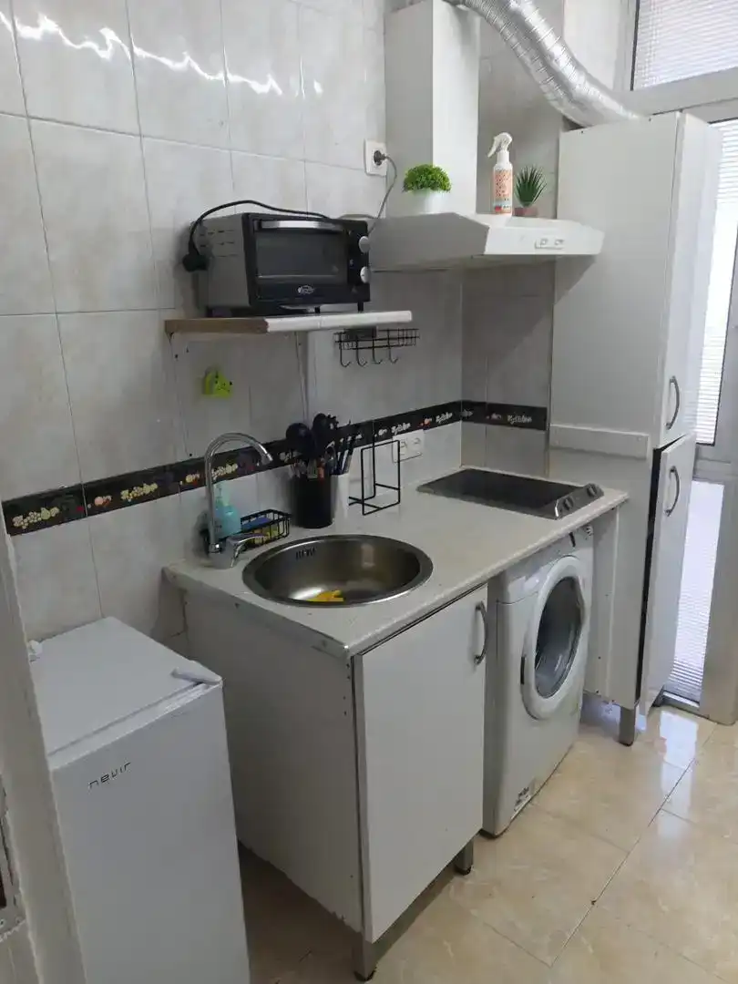 Cocina de Estudio de alquiler en Sevilla con Amueblado