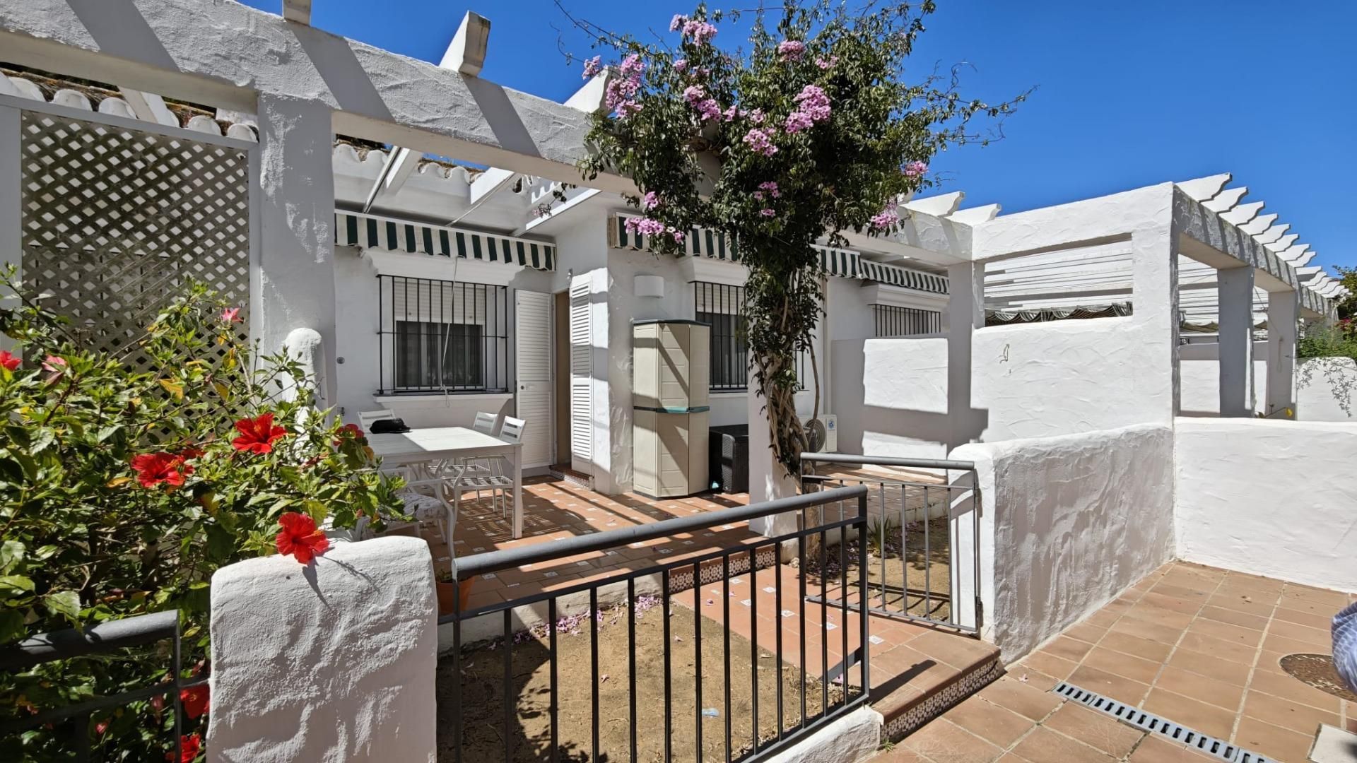 Garden of Single-family semi-detached to rent in Chiclana de la Frontera  with Air Conditioner, Terrace and Community pool