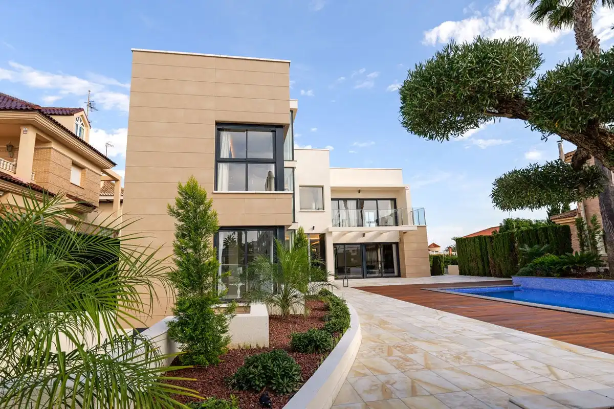 Chalet con piscina en venta en Calle Mar Rojo, imagen 10