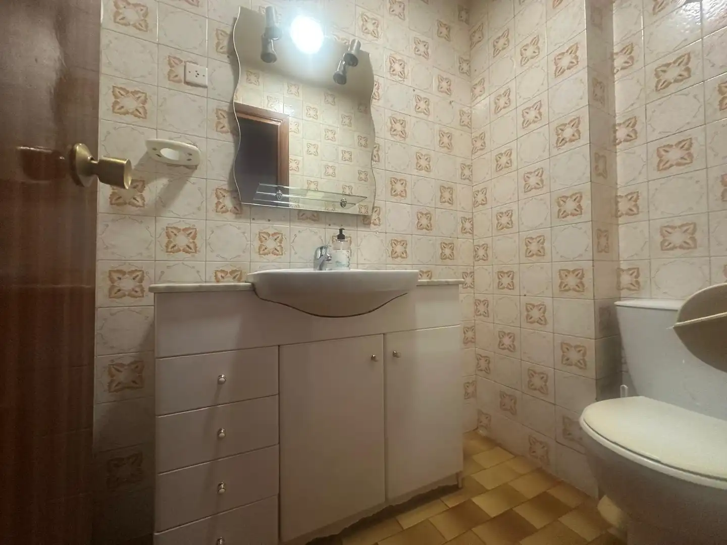 Bathroom of Flat for sale in Madrid  with Heating, Terrace and Furnished