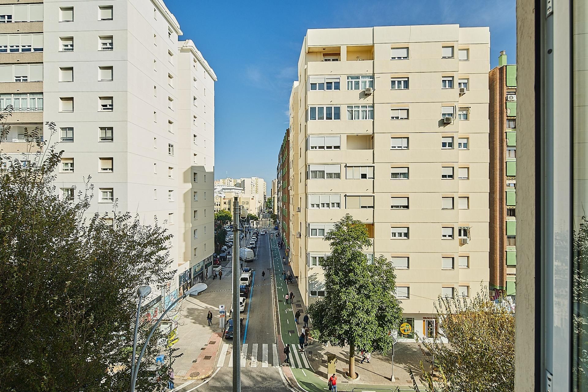Vista exterior de Pis en venda en  Cádiz Capital amb Aire condicionat, Terrassa i Balcó