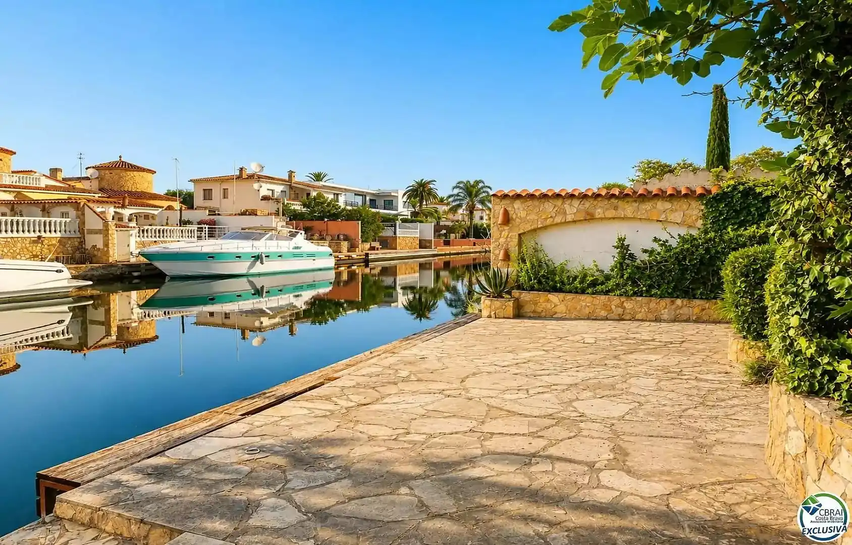 Vista exterior de Casa o chalet en venta en Empuriabrava con Aire acondicionado, Calefacción y Trastero