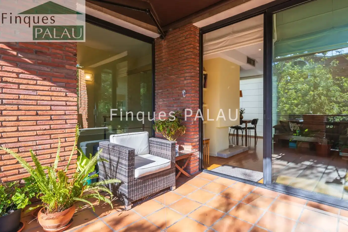 Terrassa de Casa o xalet en venda en Sant Just Desvern amb Aire condicionat, Calefacció i Jardí privat