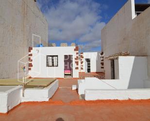 Exterior view of Single-family semi-detached for sale in Puerto del Rosario  with Private garden, Terrace and Furnished