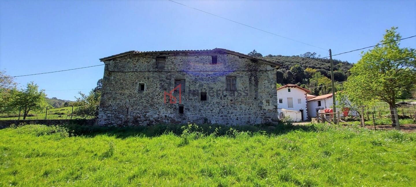 Exterior view of House or chalet for sale in Castro-Urdiales