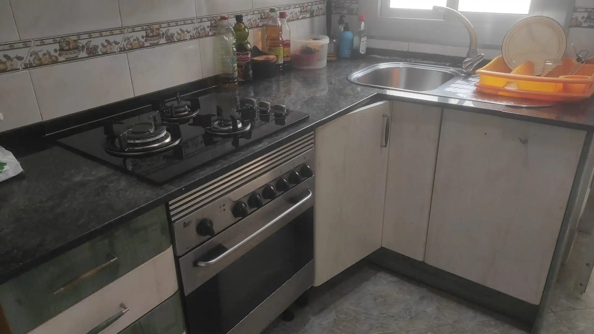 Küche von Wohnung zum Verkauf in Sant Joan Despí mit Klimaanlage und Terrasse
